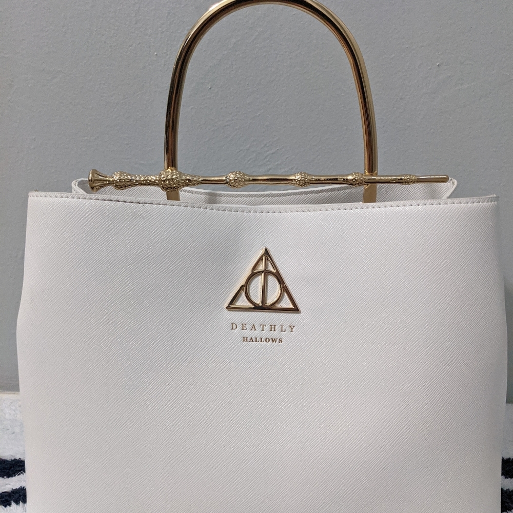 Loungefly Harry Potter Deathly Hollows Wand Bag